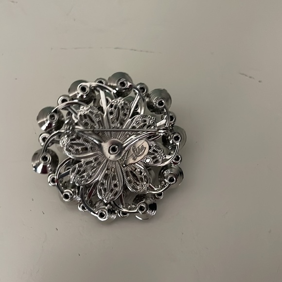 White and Crystal Pin by Lisa - Picture 4 of 7